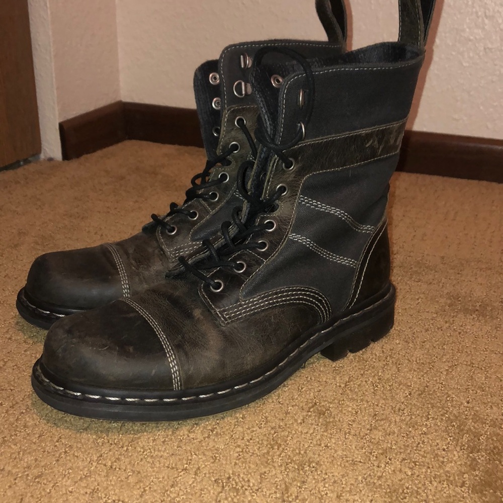 Dr. Martens Size 9 Male